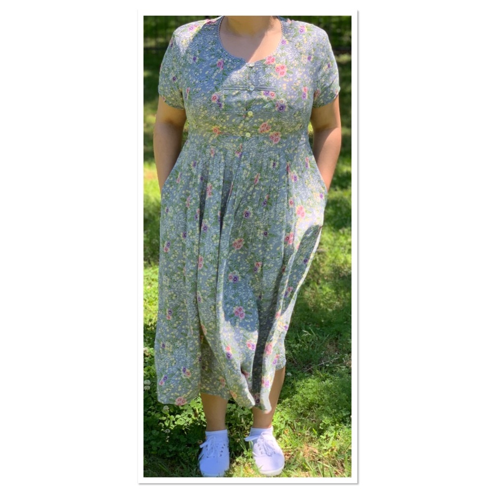 Vintage Floral Dress W/ POCKETS